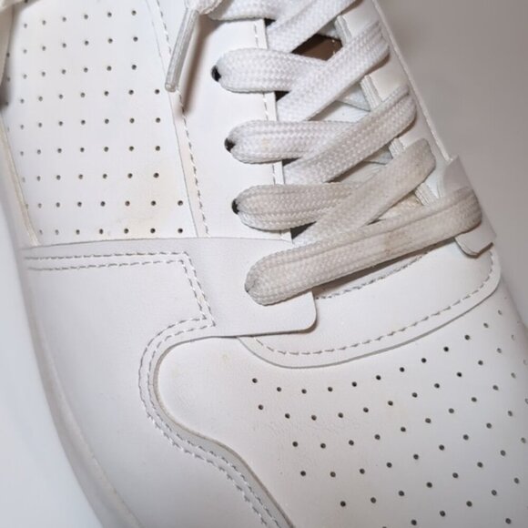 Steve Madden Sonny Ortholite Jogger Sneaker Perforated Casual Shoes Size 11 - Picture 9 of 12